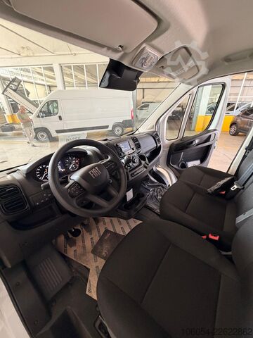 Kastenwagen mit Sitzplätzen FIAT Ducato Maxi