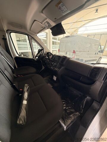Kastenwagen mit Sitzplätzen FIAT Ducato Maxi