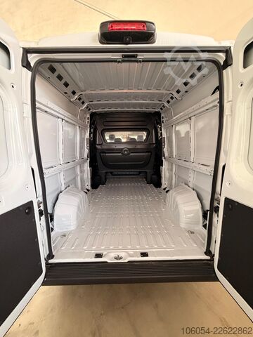 Kastenwagen mit Sitzplätzen FIAT Ducato Maxi