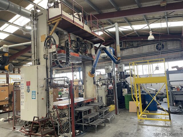 Plattenpresse für Polyurethan-RIM-Formung Wallace Coast Model 0408