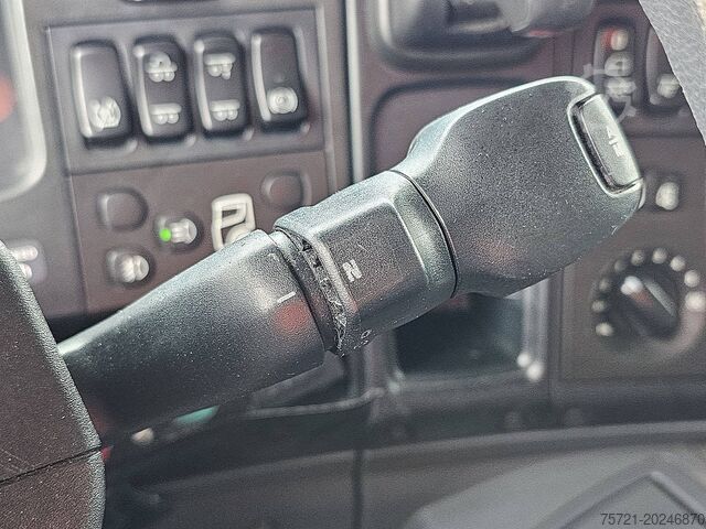 Kühl-/Tiefkühltransport SCANIA P320 6X2*4 LAMBERET LIFT