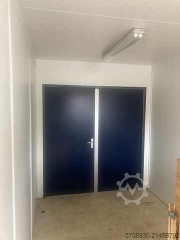 Insulated container with double doors Containex 