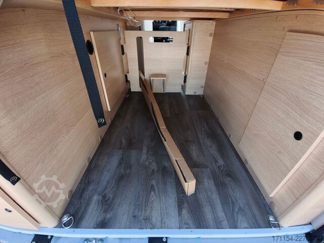 Kastenwagen Wohnmobil / Campervan LMC Innovan pure 640, Automatik,Längsbetten,Model 27