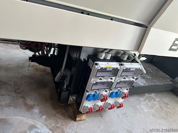 Spritzgießmaschine ENGEL Victory 330H/80V/160 combi Ecodrive