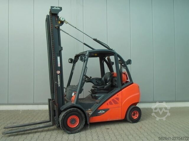 Treibgasstapler LINDE H 30 T - 02