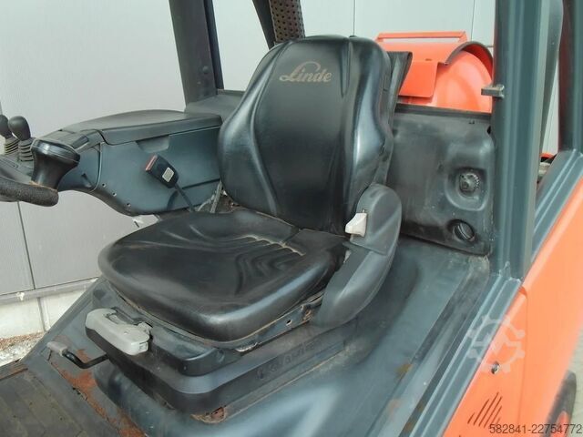 Treibgasstapler LINDE H 30 T - 02