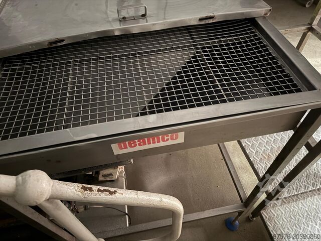 Komplettes Wiege- und Verpackungssystem Complete weighing and packing system Complete system