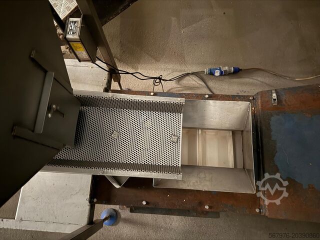 Komplettes Wiege- und Verpackungssystem Complete weighing and packing system Complete system