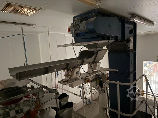 Komplettes Wiege- und Verpackungssystem Complete weighing and packing system Complete system