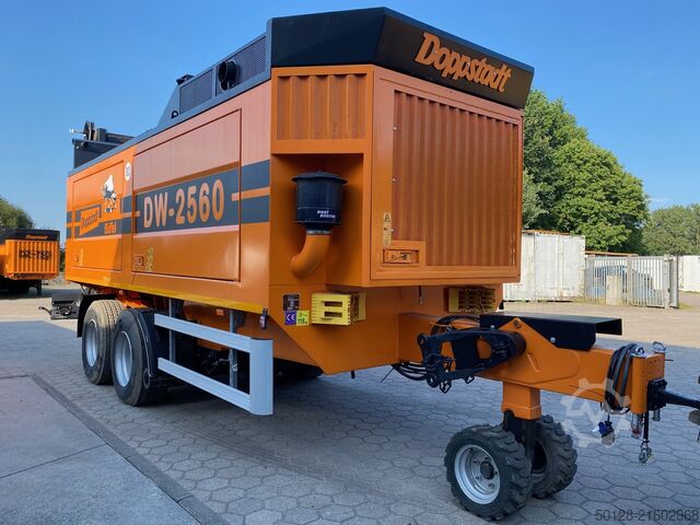 Einwellenzerkleinerer Doppstadt DW2560 Büffel - self drive - Magnet