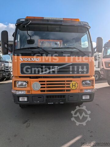 Flatbed truck VOLVO FM12-380 / 8X4 / 28m Hiab Kran / WINCH