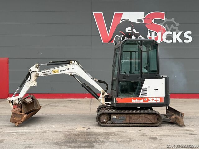Mini excavator BOBCAT X 325 Gummikette/Tiefenlöffel/Grabenlöffel 1999