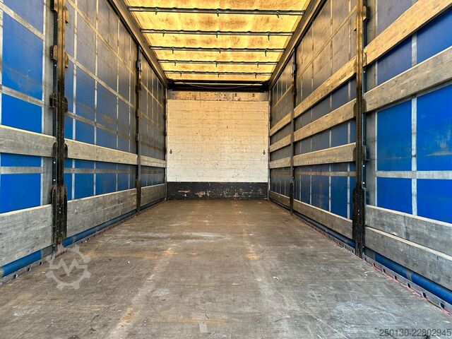 Flatbed truck with tarp MAN TGX 26.440 6x2 BL Plane & Retarder /EDSCHA