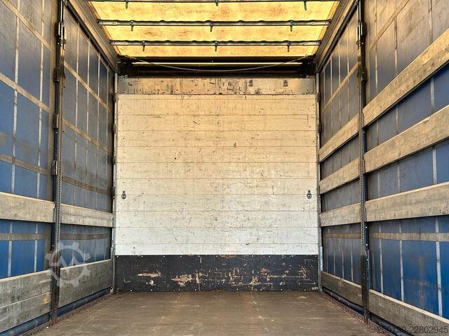 Flatbed truck with tarp MAN TGX 26.440 6x2 BL Plane & Retarder /EDSCHA