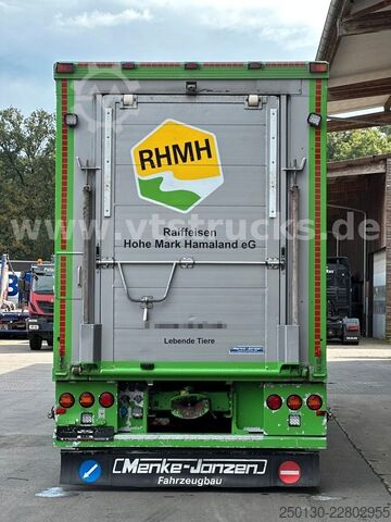 Cattle truck DAF XF 480 LL 6x2 3.Stock Menke Viehwagen m. Hubdach