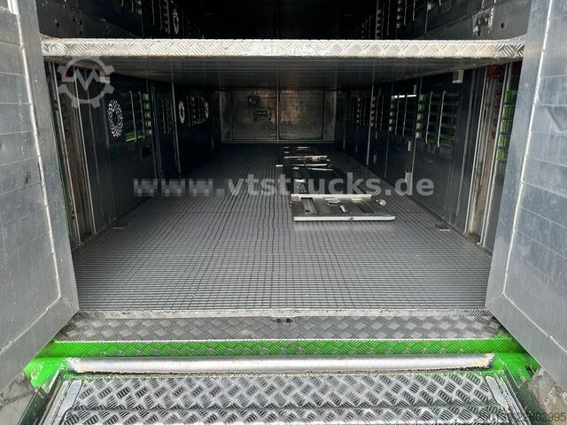 Horse transport trailer MENKE-JANZEN 3.Stock & Aggregat/Hubdach/BPW/54m²