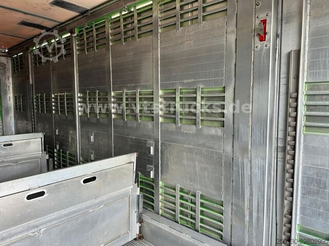 Horse transport trailer MENKE-JANZEN 3.Stock & Aggregat/Hubdach/BPW/54m²