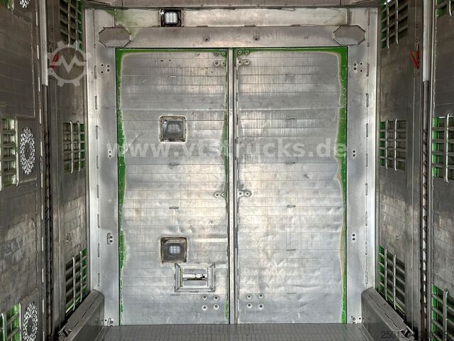 Horse transport trailer MENKE-JANZEN 3.Stock & Aggregat/Hubdach/BPW/54m²
