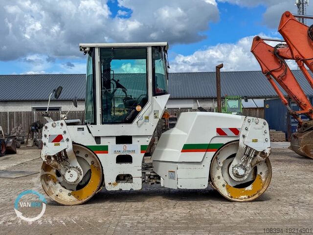 Tandem roller Caterpillar CB434D