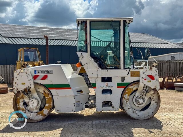 Tandem roller Caterpillar CB434D