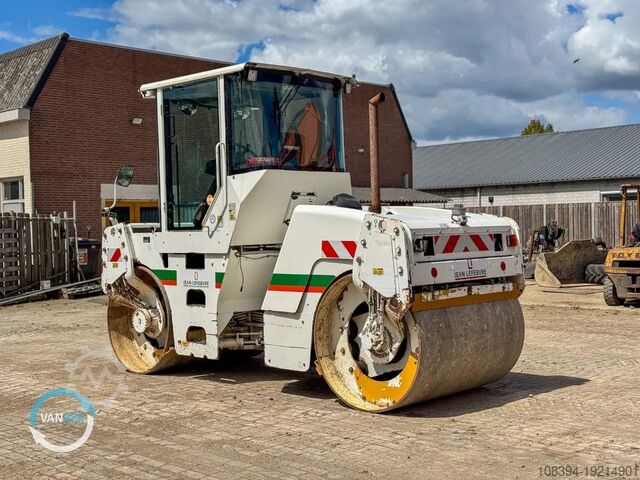 Tandem roller Caterpillar CB434D