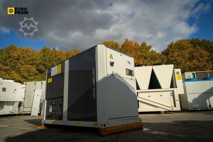 Kältemaschine/Wärmepumpe New Aircooled chiller/Heat Pump CIAT ILD 0240R 0021 61.6 kW/62.2 kW