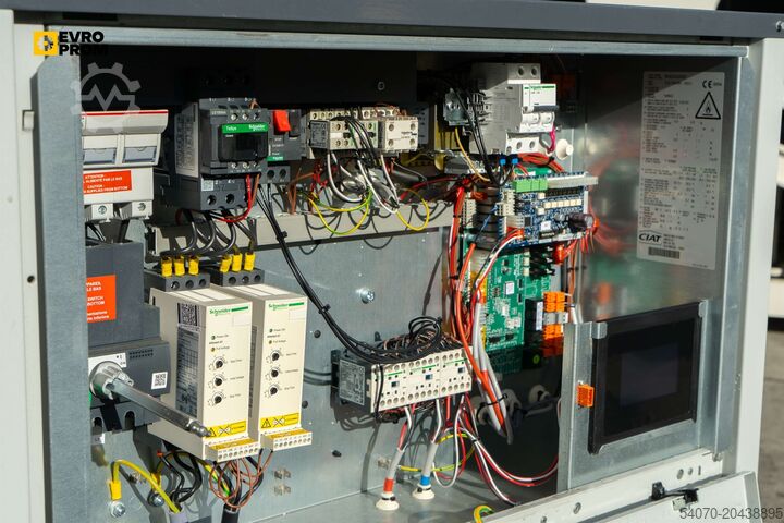 Kältemaschine/Wärmepumpe New Aircooled chiller/Heat Pump CIAT ILD 0240R 0021 61.6 kW/62.2 kW