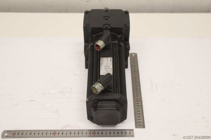 Servo-Getriebemotor 0,8 kW 144 U/min Lenze MCA 10140-RS0B0 G50BH121MVAR3C00