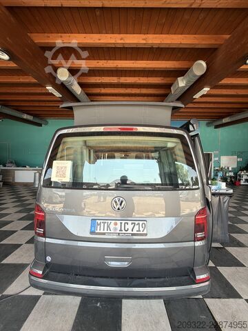 Wohnmobil Volkswagen California T6.1 Ocean 2023 | Cambio automatico | Tetto a soffietto