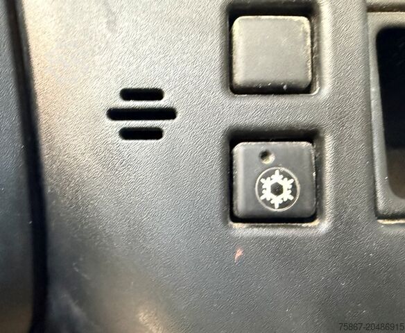 Truck with fixed body DAF CF 75.360