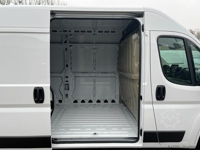 Kleinbus FIAT Ducato 35 L2H2  RüKa CarPlay Navi Allwetterreif