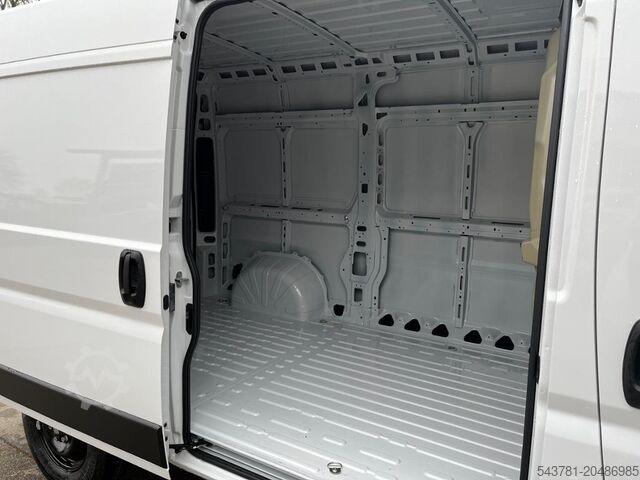 Kleinbus FIAT Ducato 35 L2H2 RüKa CarPlay Allwetterreifen