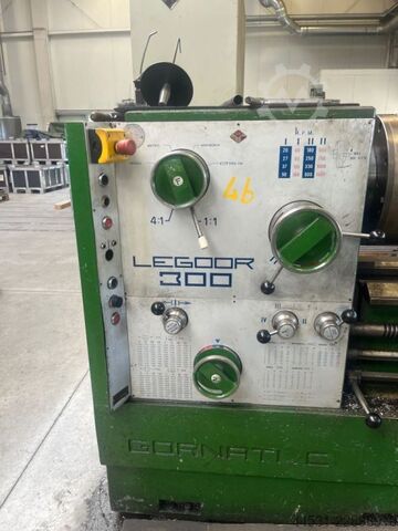 Leit-/Zugspindeldrehmaschine LEGOOR 300