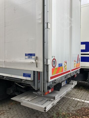 Standard tractor unit DAF XF 530