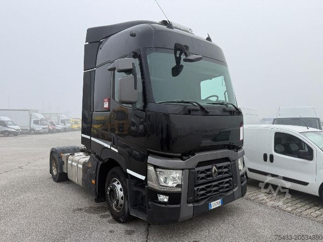 Standard tractor unit Renault T 460
