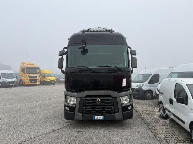 Standard tractor unit Renault T 460