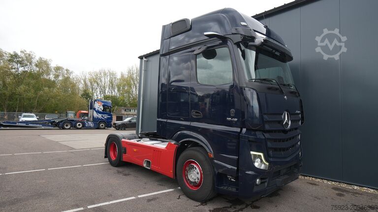 Standard-SZM Mercedes-Benz ACTROS 1945 GIGASPACE 727.600KM