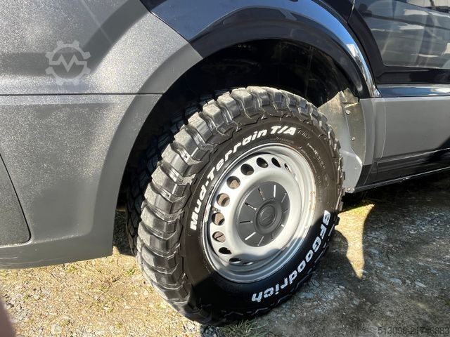 Pick-up van VOLKSWAGEN CRAFTER OFFROAD DoKa LANG 4 MOTION RRE