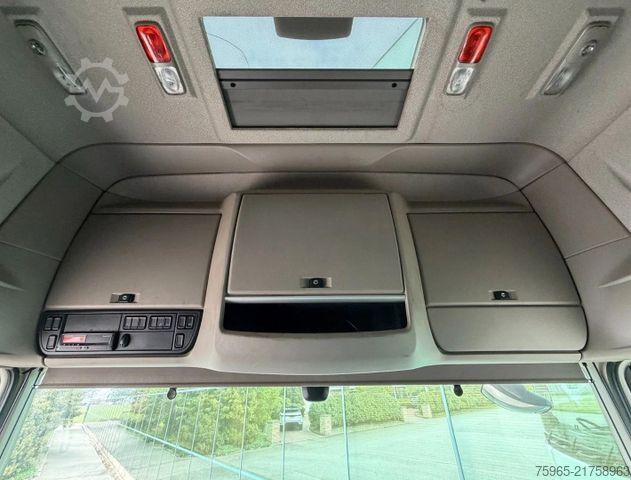 Standard tractor unit DAF XF 460 FT SSC 2X TANKS ONLY 761.000 KM FULL SPOI