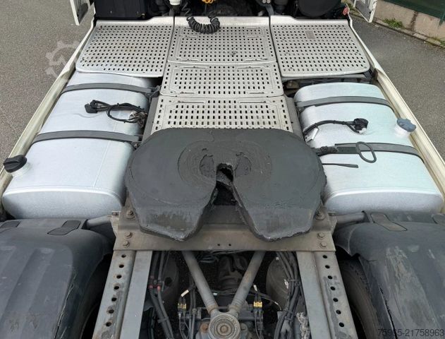 Standard tractor unit DAF XF 460 FT SSC 2X TANKS ONLY 761.000 KM FULL SPOI