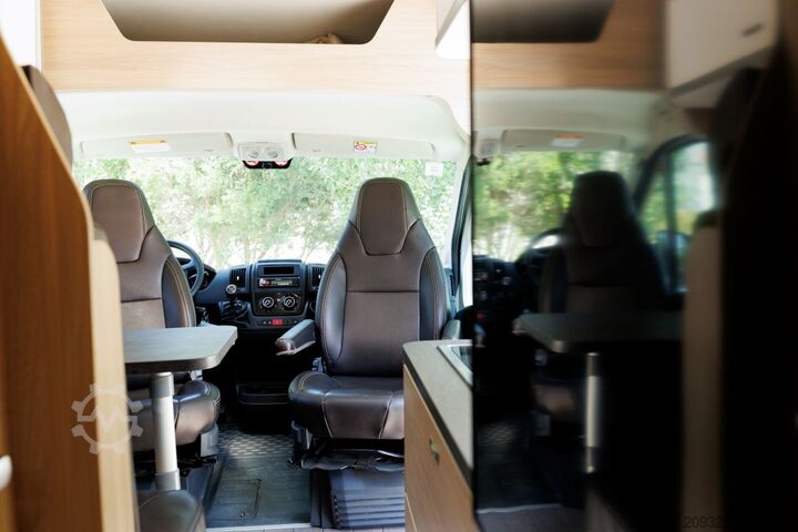 Caravan/camper Fiat Weinsberg Carabus 600 K | 4 Posti Letto | Completamente Attrezzato