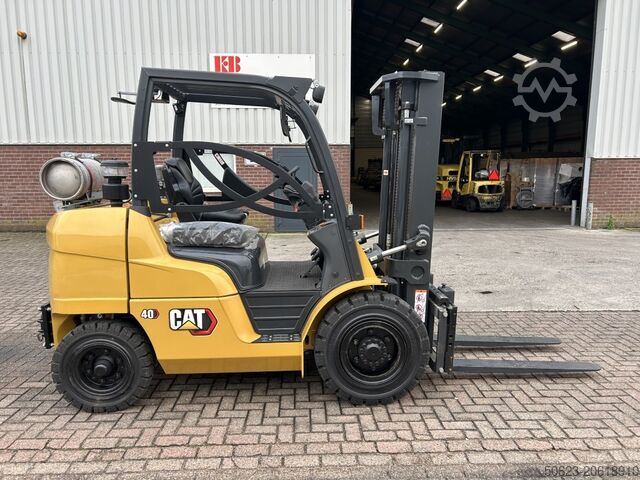 Front loader Caterpillar GP40NT