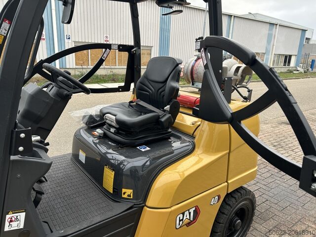 Front loader Caterpillar GP40NT