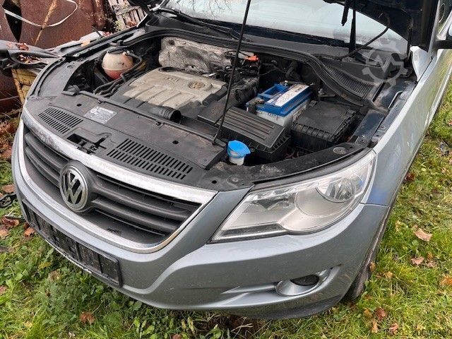 Pick-up VOLKSWAGEN Tiguan Track & Field 4Motion - MOTORSCHADEN -