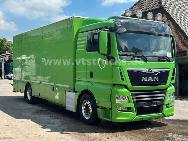 Cattle truck MAN TGX 18.420 4x2 1.Stock Cuppers Viehtransporter