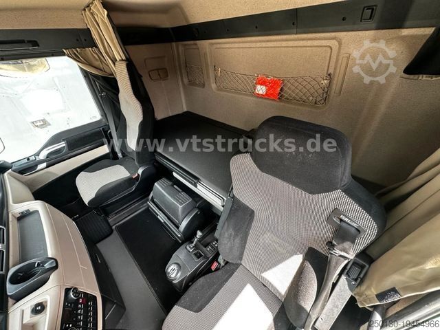 Cattle truck MAN TGX 18.420 4x2 1.Stock Cuppers Viehtransporter