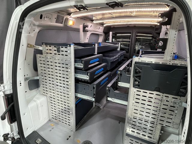 Panel van VOLKSWAGEN CADDY MAXI REGALS. TEMP. 4MOTION DACHTRÄ. KLIMA