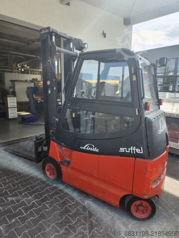 Forklift Linde E20