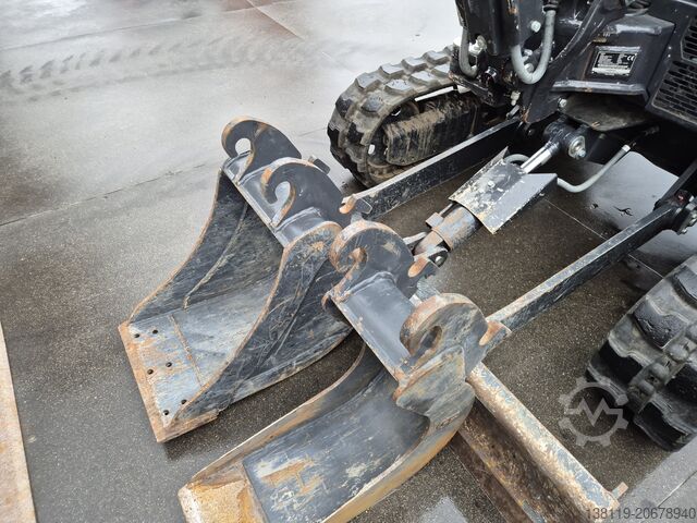 Mini excavator Yanmar ViO26-6