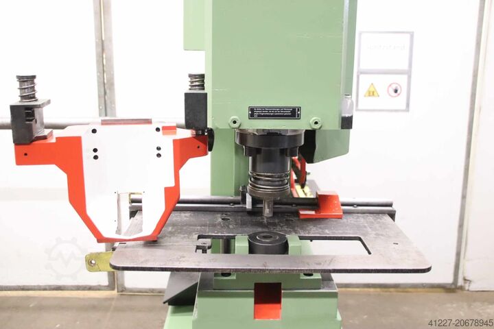 Profilstahlschere Stanze, 5-fach kombiniert Mubea HIW 1000